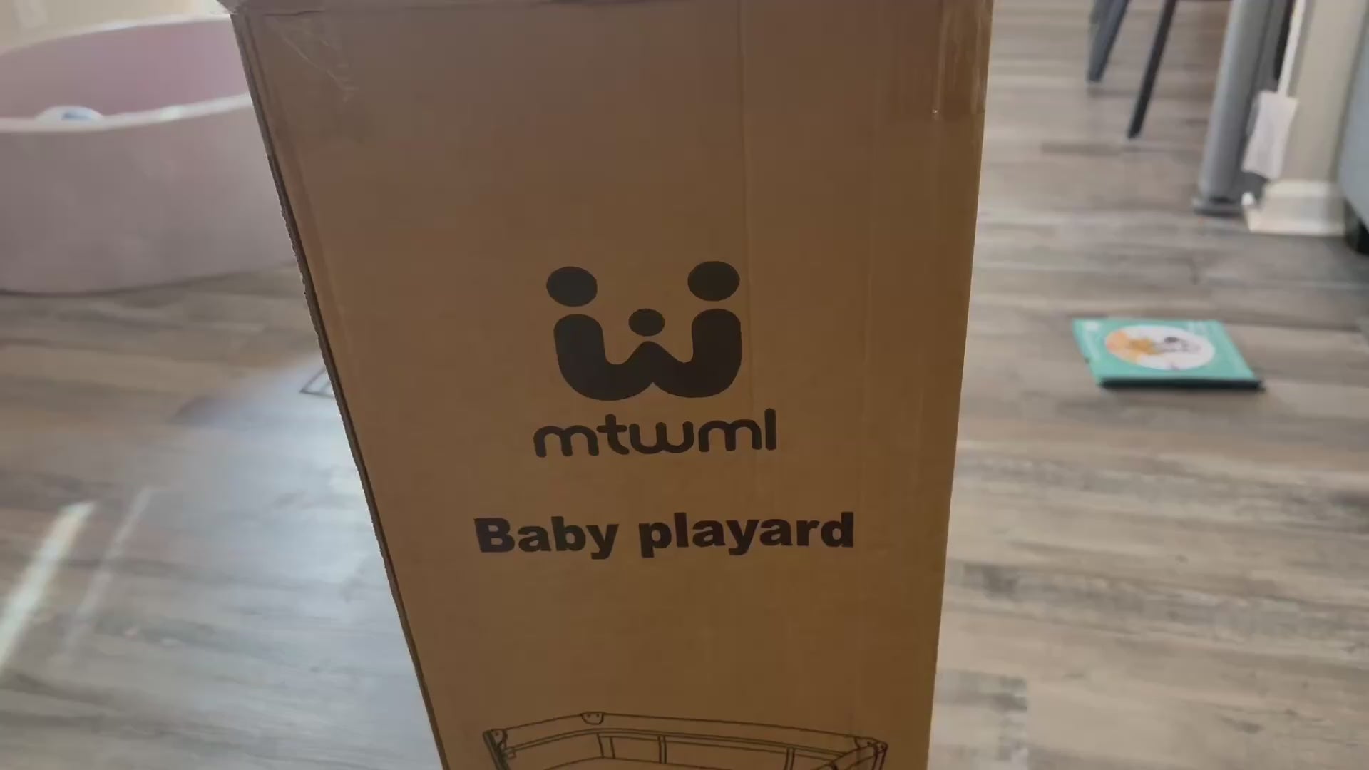 Load video: MTWML 3 in 1 Pack and Play with Bassinet Review By Irazú Matheus