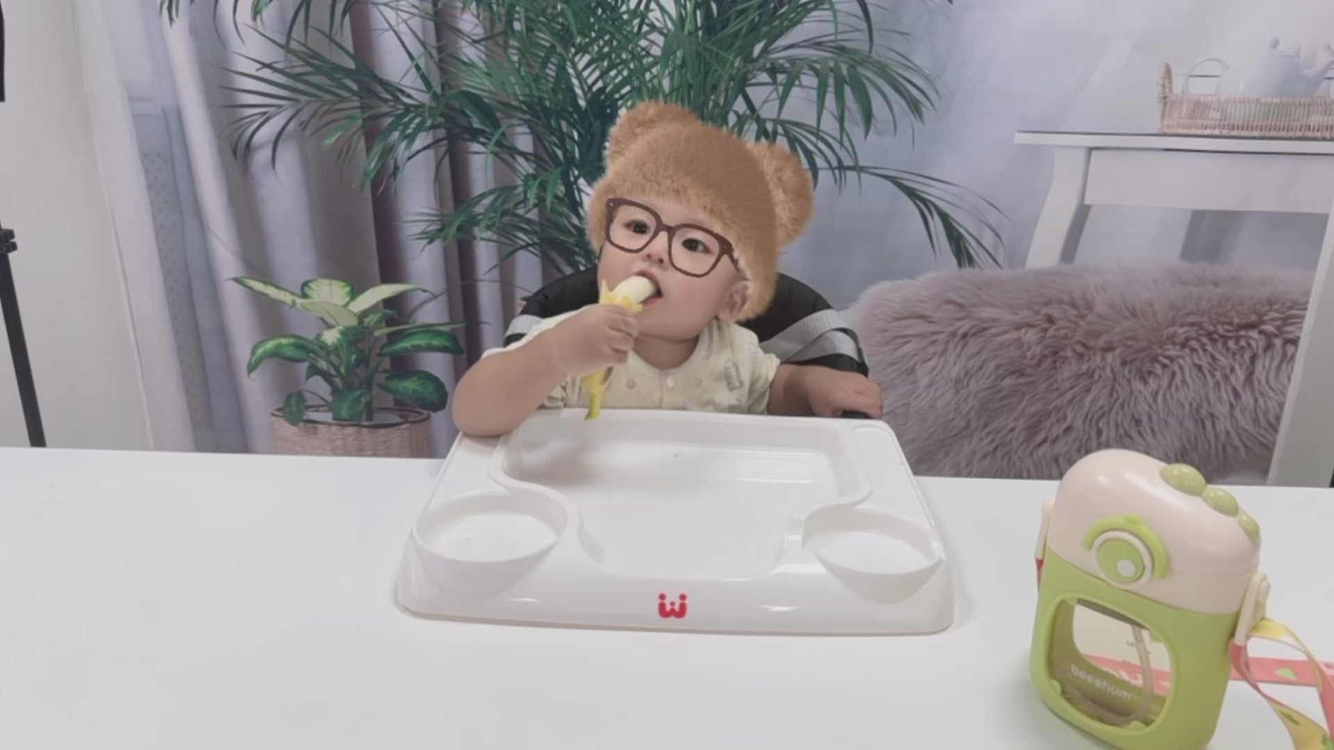 Load video: How To Install And Use MTWML Hook On High Chair Correctly?